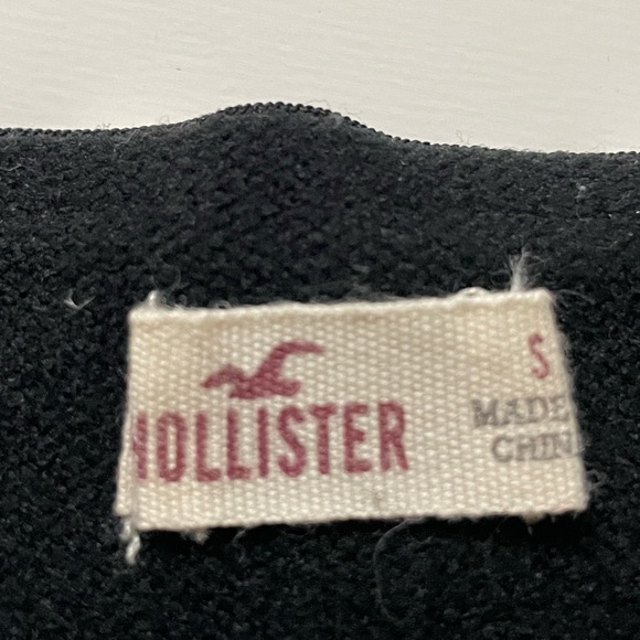 Hollister crop top and skirt set - Picture 5 of 5